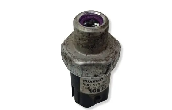 Audi A4 S4 B5 8D Air conditioning (A/C) pressure sensor 8D0959482B
