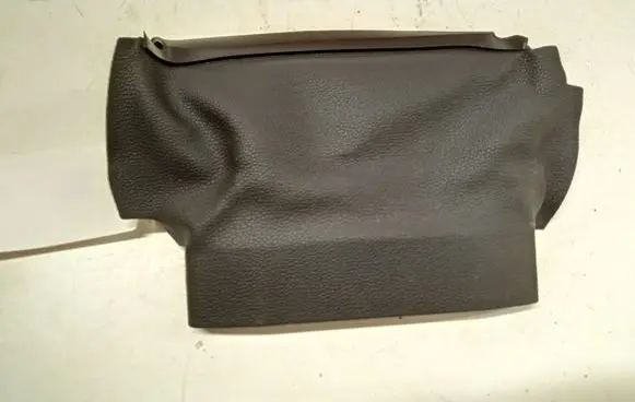 Steering wheel column trim