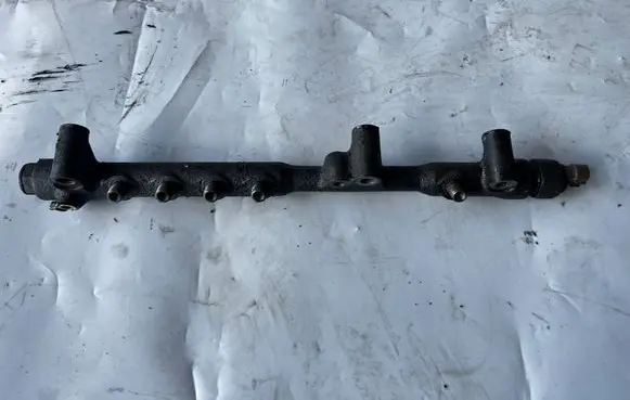 Toyota Land Cruiser (J120) Fuel main line pipe