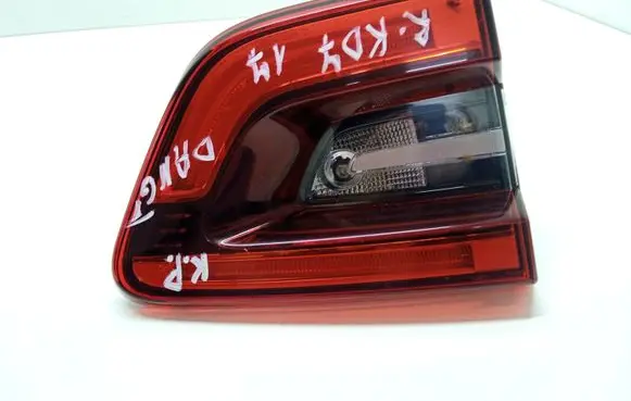 Renault Kadjar Tailgate rear/tail lights 265550151R 90061332 900613326TGM