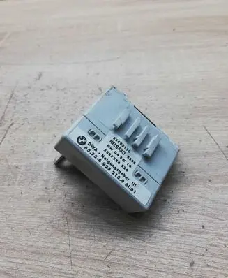 BMW 5 E39 Alarm relay 6923215 55892110