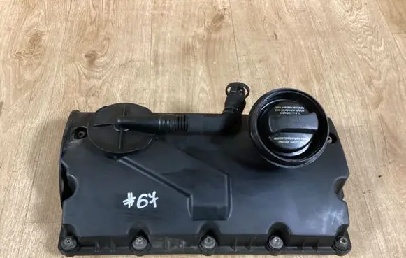 Volkswagen PASSAT B6 Rocker cam cover 038103475N