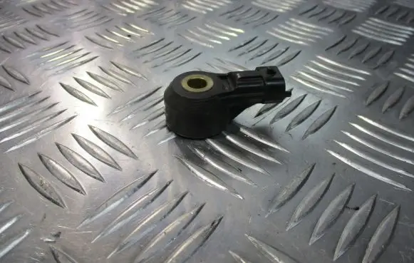 Opel Zafira A Detonation knock sensor 24435090