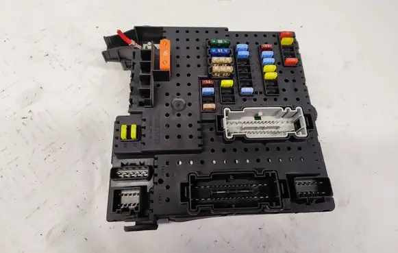 Volvo S60 Fuse module 30786646