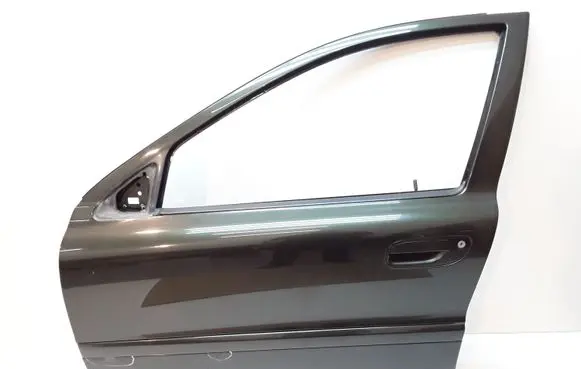 Volvo V70 Front door