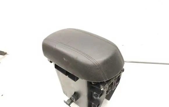 KIA Sportage Armrest 846803W910