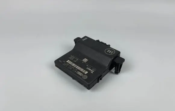 Volkswagen Golf V Gateway control module 1K0907530F 1K0907530 1K0907951