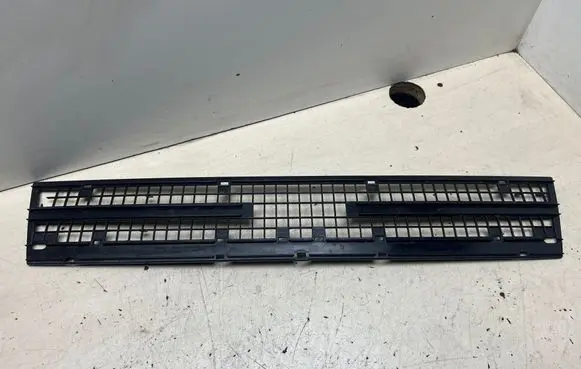 Fiat Croma Front bumper upper radiator grill 82447818 A255