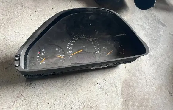 Mercedes-Benz E W210 Speedometer (instrument cluster) A2105402811 110080063002