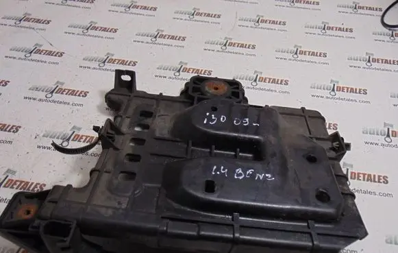 Hyundai i30 Battery tray 