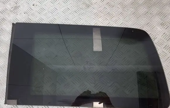 Dodge Nitro Rear side window