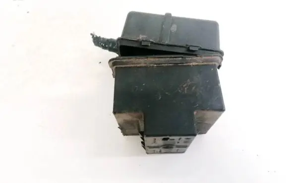 Volkswagen Touran I Fuse box set 1K0937311B 013949781