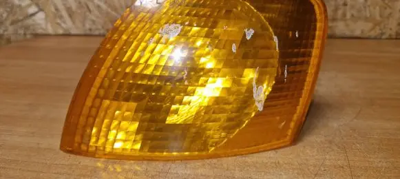 Volkswagen PASSAT B5 Front indicator light 3b0953049