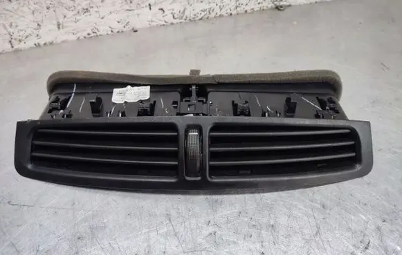 Ford Kuga II Dash center air vent grill AM51-R01815-ACW