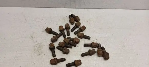 Volkswagen II LT Nuts/bolts 