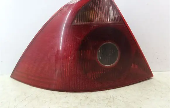 Ford Mondeo Mk III Rear/tail lights 1S71-13405-A