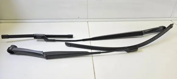 Hyundai ix20 Front wiper linkage and motor W000009413 W000009404