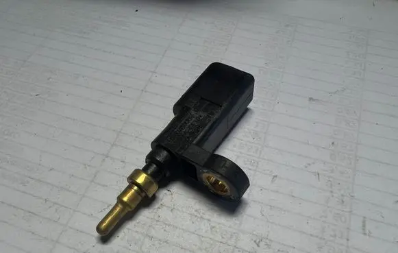 Seat Mii Oil temperature sensor 03F919501B
