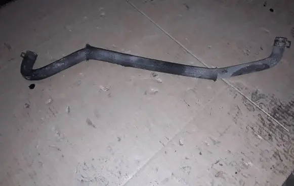 Suzuki Grand Vitara II Engine coolant pipe/hose NOCODE