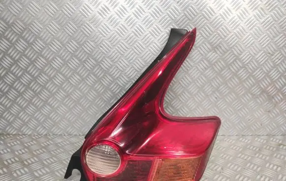 Nissan Juke I F15 Rear/tail lights