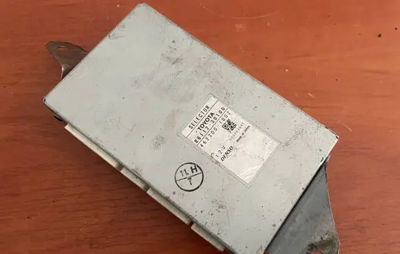 Lexus LS 460 - 600H Other control units/modules 8611230100
