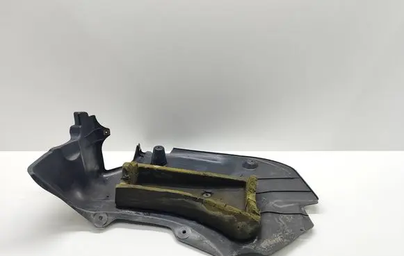 BMW 5 E60 E61 Other body part 7124634 712463405 17370113