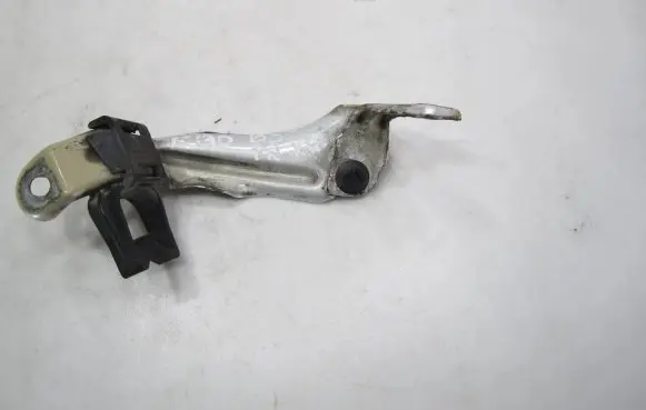 Volkswagen PASSAT B5.5 Fender mounting bracket 3B0821135D