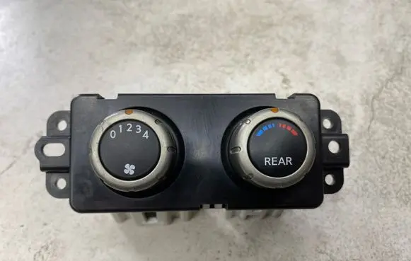 Nissan Pathfinder R51 Climate control unit 27501EA600 133415 10509100