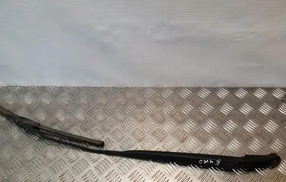 Nissan Primera Front wiper blade arm 80008637