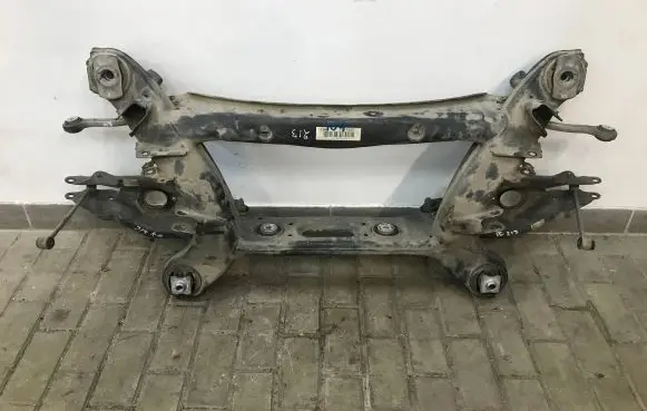 Mercedes-Benz E W213 Rear subframe 2133504307 0133658 615482