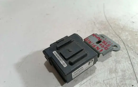 Infiniti Q50 Other control units/modules 476A0-4GF0D