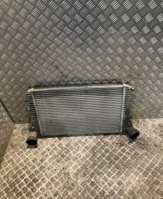 Seat Leon (1P) Intercooler radiator 1K0145803A