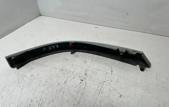 BMW 7 E65 E66 Rear/tail light trim molding 7155446