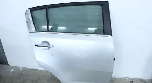 KIA Sportage Rear door