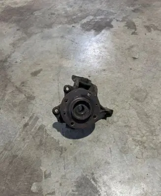 Peugeot 208 Front wheel hub