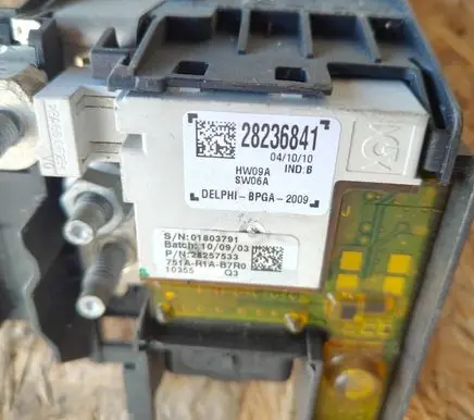 Peugeot 5008 Battery control module 9666527680 97993N02