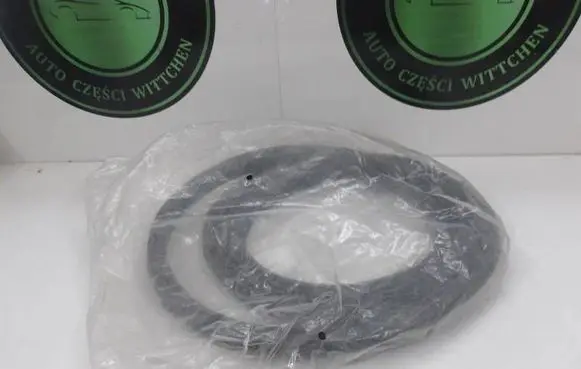 Opel Corsa D Front door rubber seal 39105577