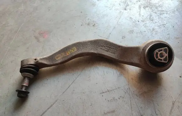 BMW 5 G30 G31 Front lower control arm/wishbone 608276