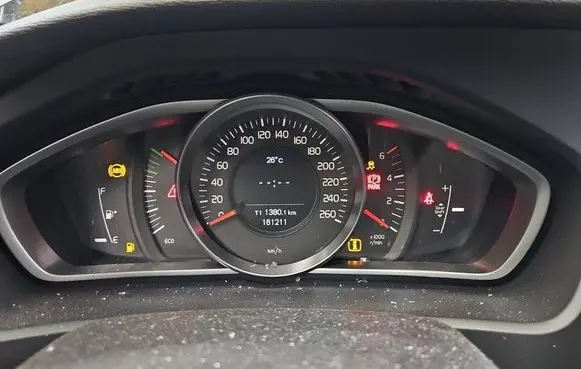 Volvo V40 Speedometer (instrument cluster) 31412873 IMPRK1473589