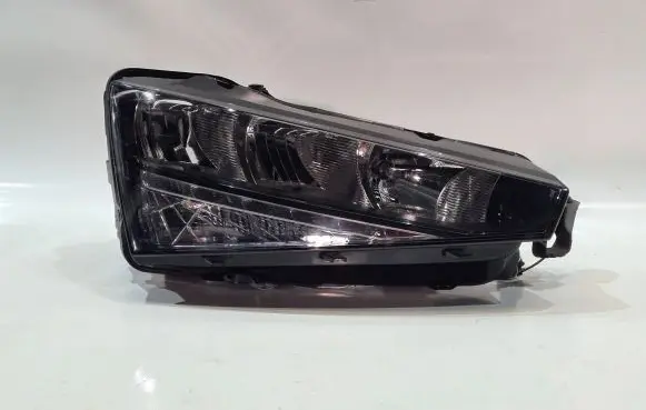 Skoda Scala Headlight/headlamp 657941016