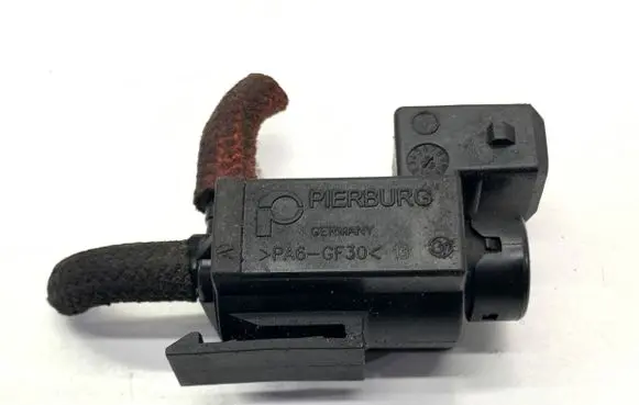 BMW X3 F25 Fuel pressure regulator 7810831