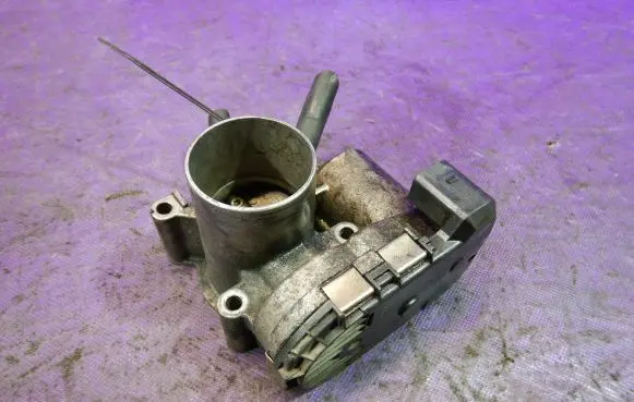 Seat Ibiza II (6k) Throttle body valve 030133062C