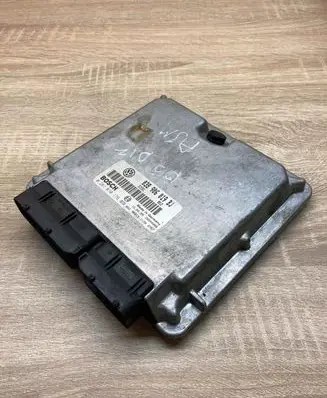 Volkswagen PASSAT B5 Engine control unit/module ECU 038906019BJ 0281010176