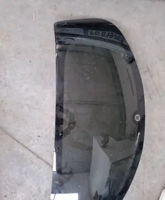 Peugeot 208 I Rear windscreen/windshield window 