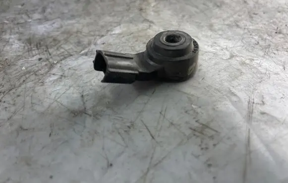 Toyota Corolla E120 E130 Detonation knock sensor 8961520090