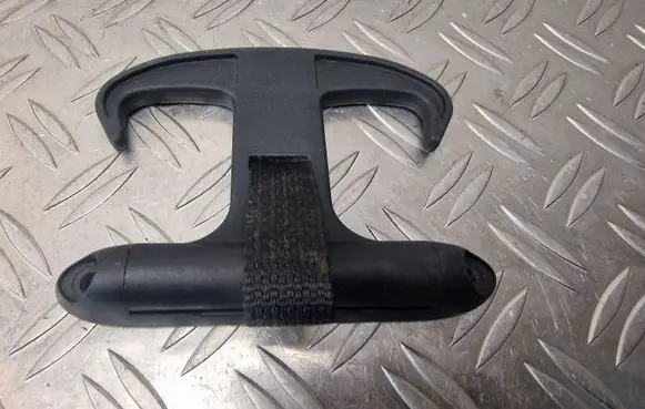 Audi A8 S8 D3 4E Tie down hook / loop 6Y5867615