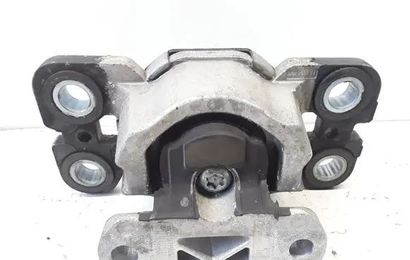 Volvo V70 Engine mount bracket 6G92711121RF9
