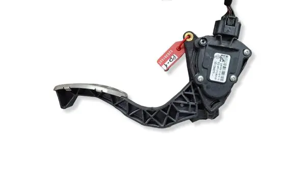 Renault Captur II Accelerator throttle pedal S26301695 180108467R