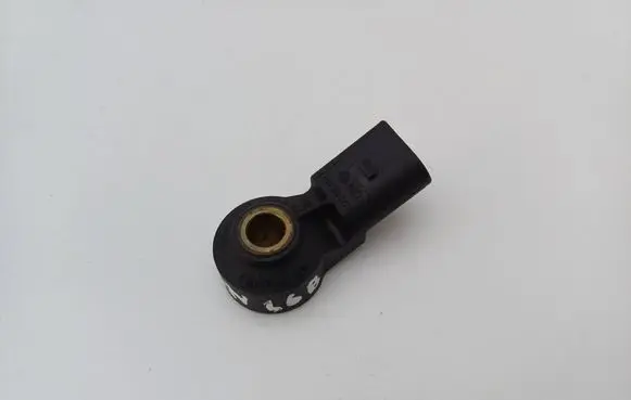 Volkswagen Touran I Detonation knock sensor 0261231146