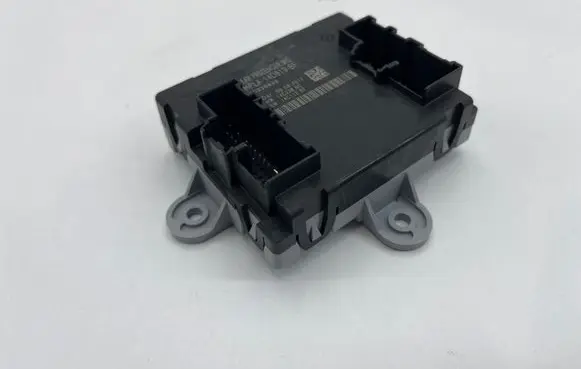 Jaguar XE Door control unit/module HPLA14D619BF 10336936